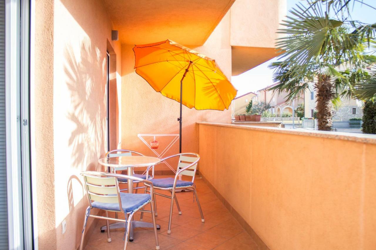 Malinska - Apartment Glavas Bagian luar foto