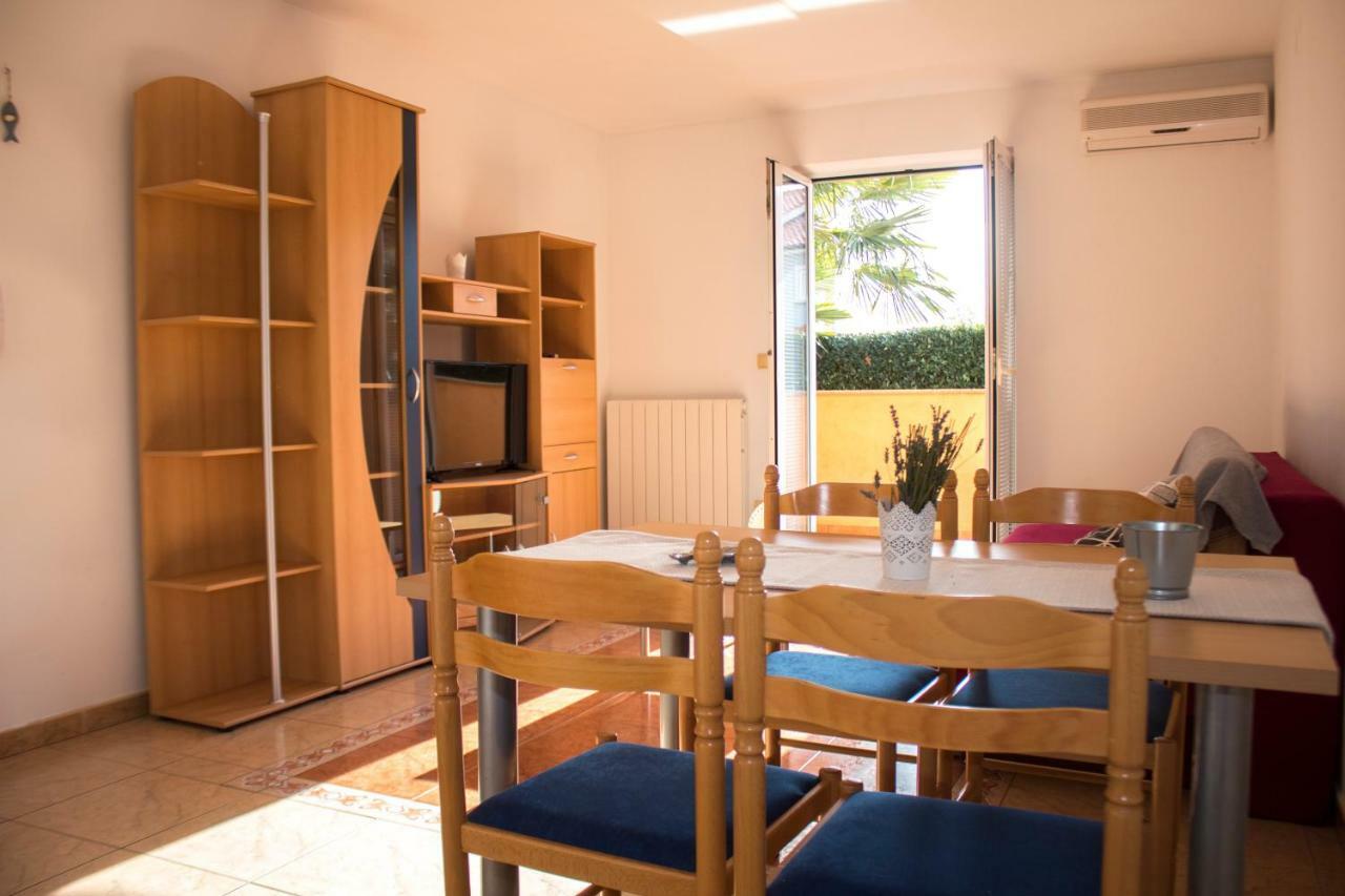 Malinska - Apartment Glavas Bagian luar foto